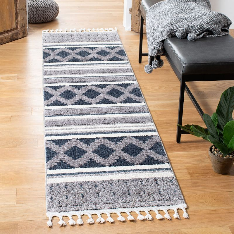 Marrakesh MRK515 Power Loomed Indoor Runner Rug - Ivory/Blue - 2'2"x8' - Safavieh