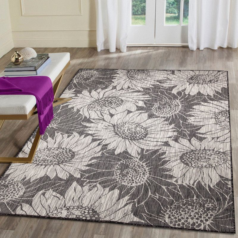 Liora Manne Carmel Sunflower Field Indoor/Outdoor Rug Black 4'10" x 7'6"