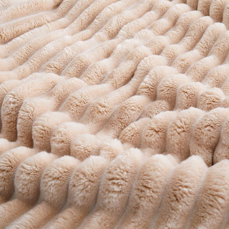 Peace Nest Flannel Fleece Plush Fuzzy Comforter Set Fluffy Bedding Set with 2 Pillowcases, Camel, Queen
