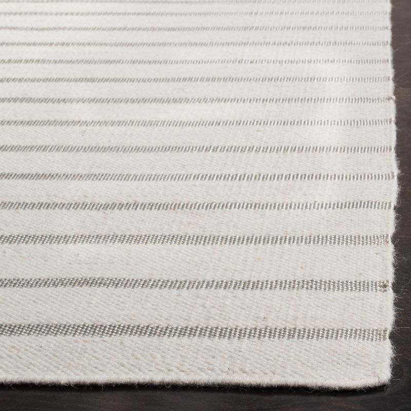 Dhurries DHU313 Hand Woven Flat Weave Indoor Area Rug - White - 5'x8' - Safavieh