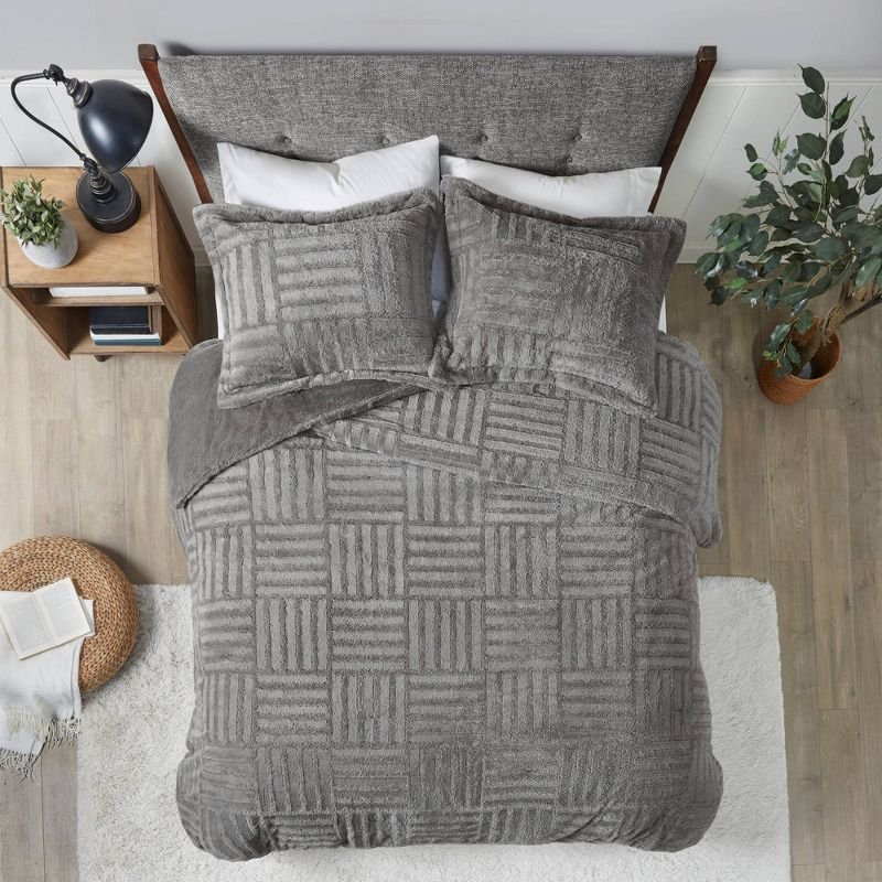 Gray Polar Brushed Faux Fur Comforter Mini Set Full/Queen 3pc: Madison Park, Hypoallergenic, Geometric Pattern, 3-Piece Set