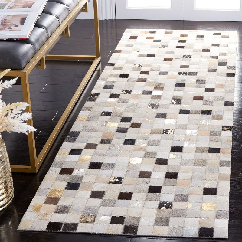 Studio Leather STL810 Hand Woven Runner Rug - Ivory/Black - 2'3"x7' - Safavieh.
