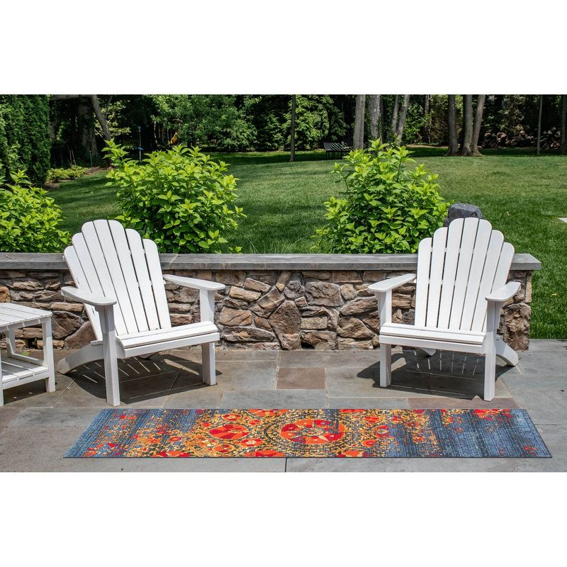 Liora Manne Marina Suzanie Indoor/Outdoor Area Rug Blue 1'11" x 7'6"