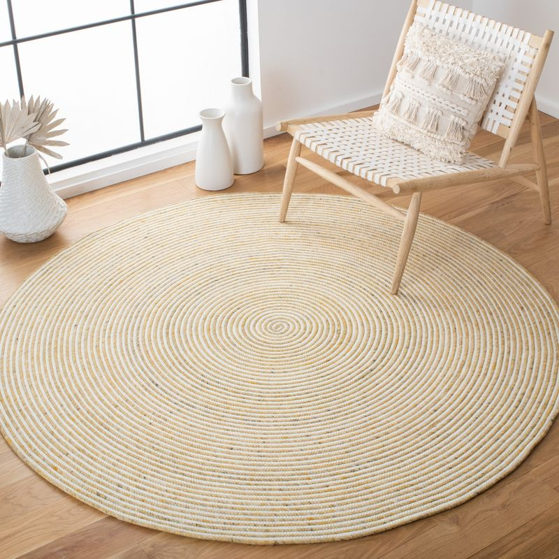 Braided BRD905 Hand Woven Area Rug - Gold/Ivory - 4' round - Safavieh.