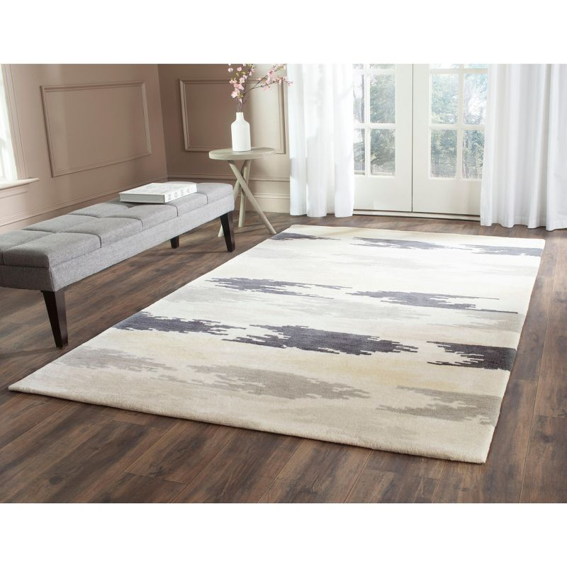 Soho SOH336 Hand Tufted Area Rug - Ivory/Grey - 3'6"x5'6" - Safavieh.