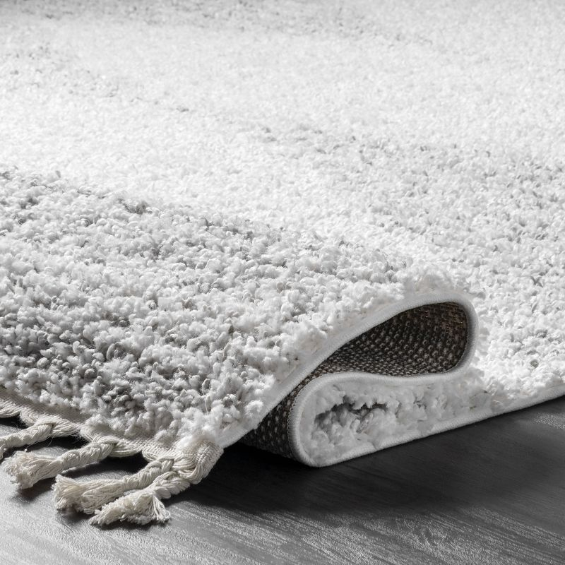 nuLOOM Bria Moroccan Diamond Tassel Area Rug