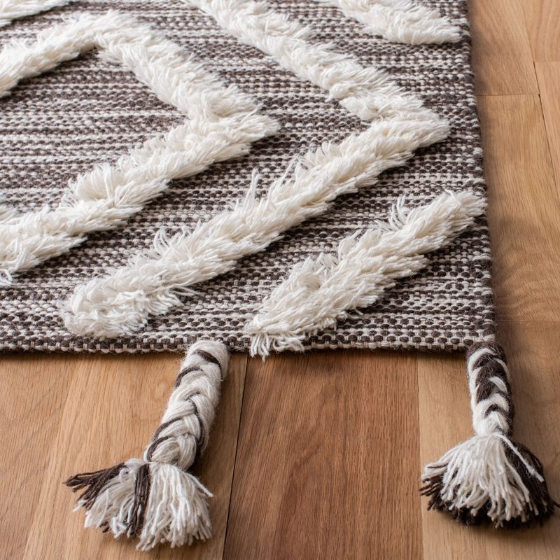 Kenya KNY331 Hand Tufted Runner Rug - Brown/Ivory - 2'3"x8' - Safavieh.