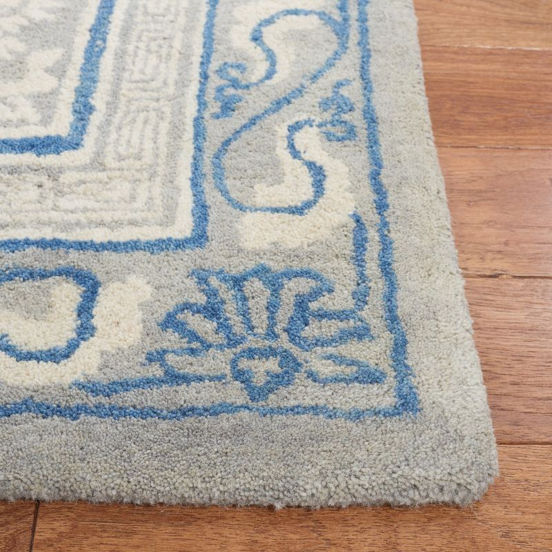 Antiquity AT860 Hand Tufted Indoor Area Rug - Grey/Ivory - 4'x6' - Safavieh