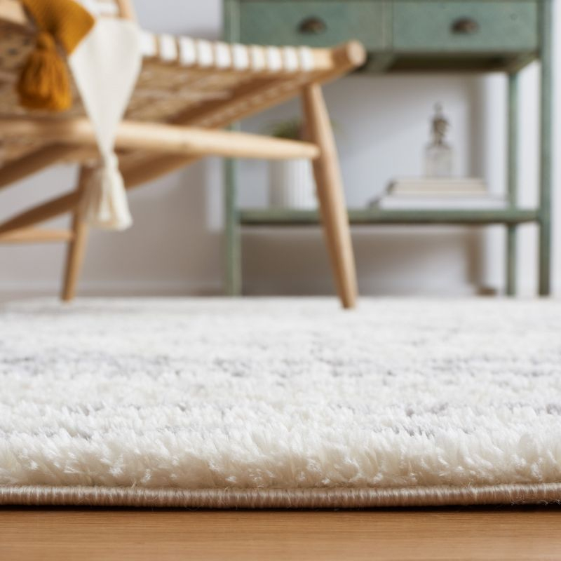 Marrakesh MRK306 Power Loomed Area Rug - Ivory/Gray - 4'5"x6'5" - Safavieh.