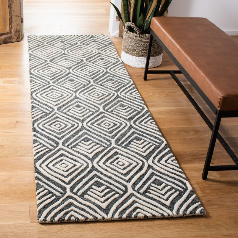 Blossom BLM936 Hand Tufted Runner Rug - Ivory/Grey - 2'3"x8' - Safavieh.
