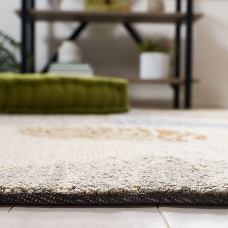 Four Seasons FRS391 Hand Hooked Indoor Area Rug - Grey - 4'x6' - Safavieh