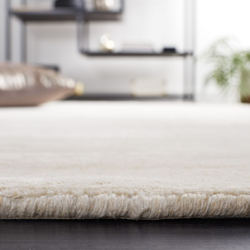 Mirage MIR550 Hand Loomed Indoor Area Rug - Beige - 6'x9' - Safavieh