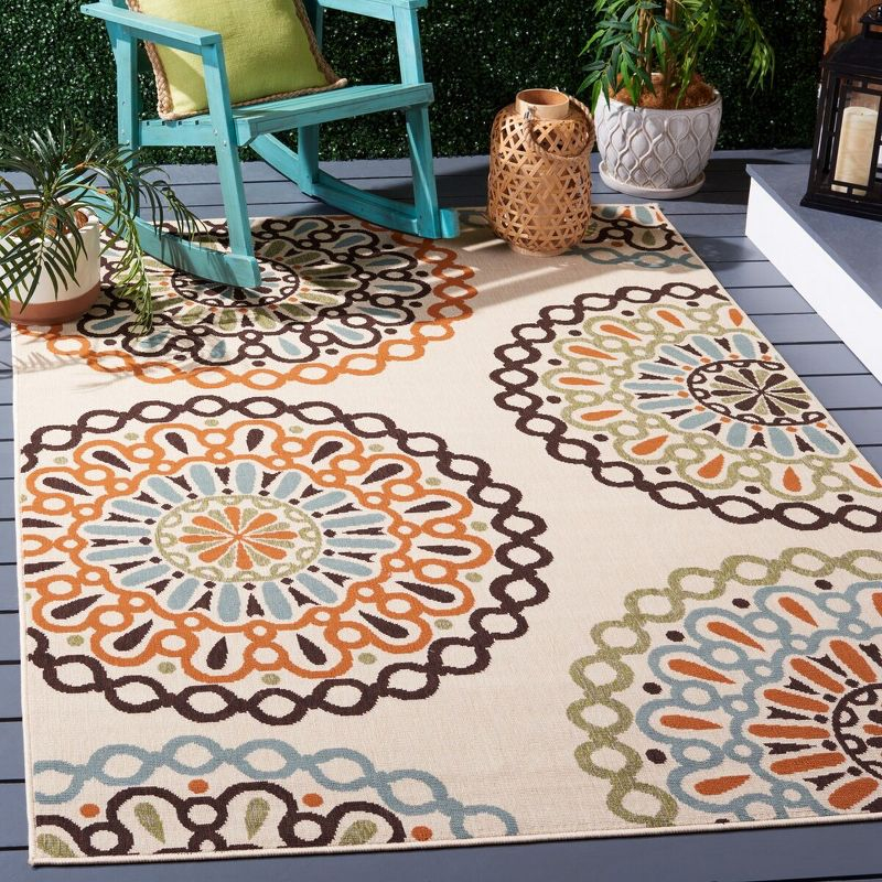 Veranda VER092 Power Loomed Indoor/Outdoor Area Rug - Cream/Terracotta - 4'x5'7" - Safavieh