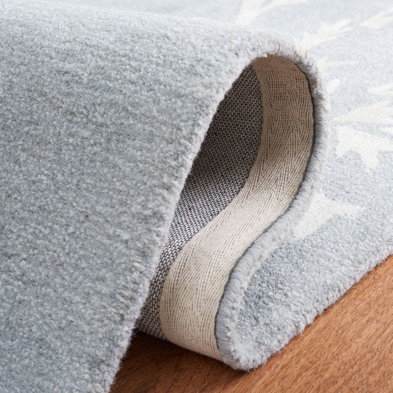 Bella BEL131 Hand Tufted Accent Rug - Light Blue/Ivory - 2'6"x4' - Safavieh.