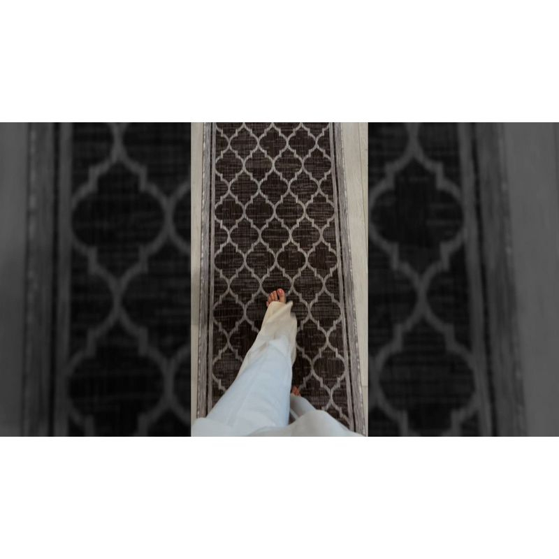 4'x6' Trebol Moroccan Trellis Textured Weave Indoor/Outdoor Area Rug, Brown/Beige - JONATHAN Y