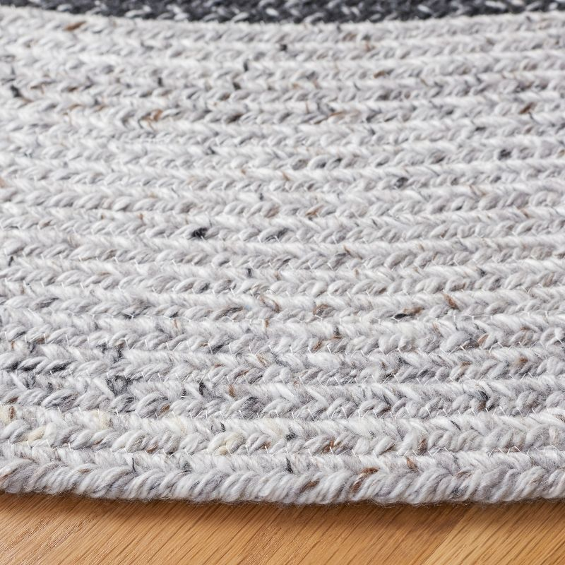 Braided BRD803 Hand Woven Area Rug - Black/Light Gray - 4' round - Safavieh.