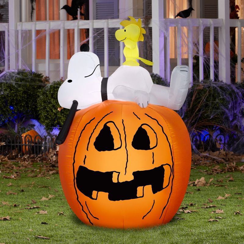 Peanuts Airblown Inflatable Snoopy and Woodstock on Pumpkin Scene Peanuts, 4.5 ft Tall, Multicolored