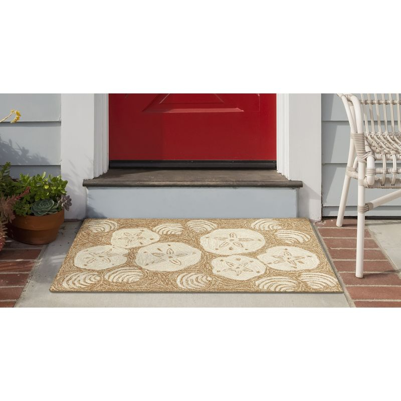 Liora Manne Frontporch Shell Toss Indoor/Outdoor Rug Natural 1'8" x 2'6"