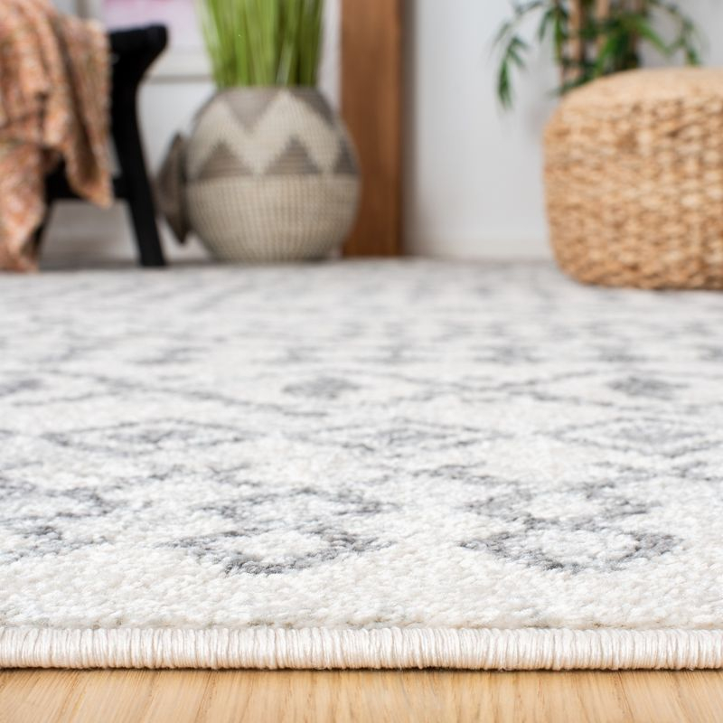 Mercer MRE420 Power Loomed Area Rug - Ivory/Grey - 4'x6' - Safavieh.