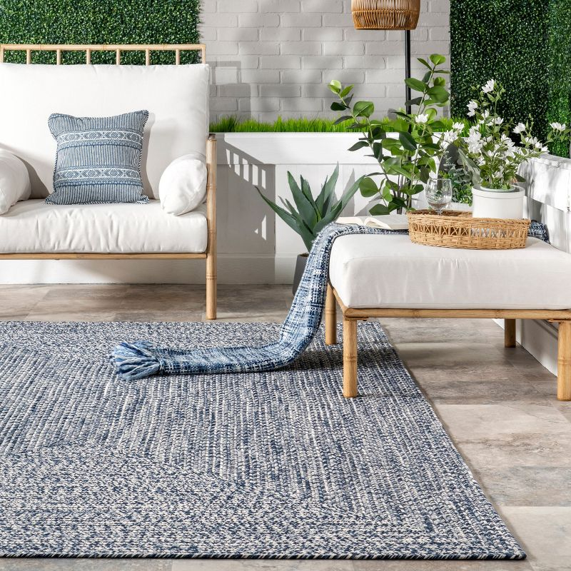 Nuloom Wynn Striped Oval 8x10 Indoor/Outdoor Area Rug for Living Room Patio Deck Front Porch Kitchen, Navy/Ivory