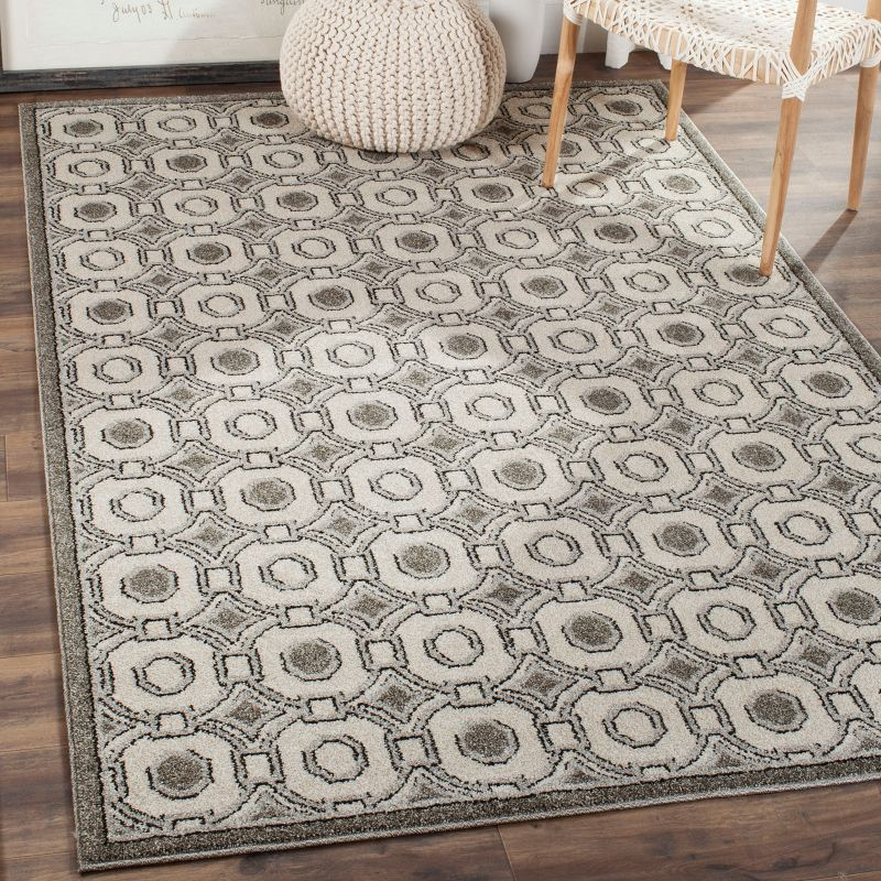 Amherst AMT431 Power Loomed Indoor Area Rug - Ivory/Grey - 4'x6' - Safavieh
