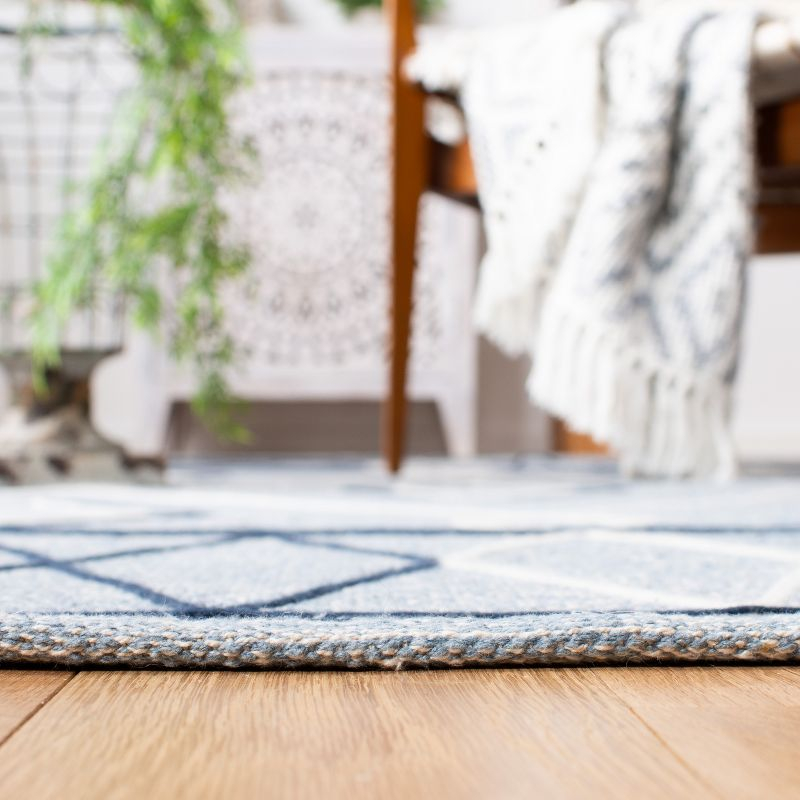 Striped Kilim STK510 Hand Woven Area Rug - Light Blue/Ivory - 3'x5' - Safavieh.