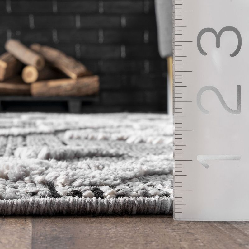 Nuloom Roxy Textured Diamond Tassel Indoor Area Rug, Gray, 3'x5'
