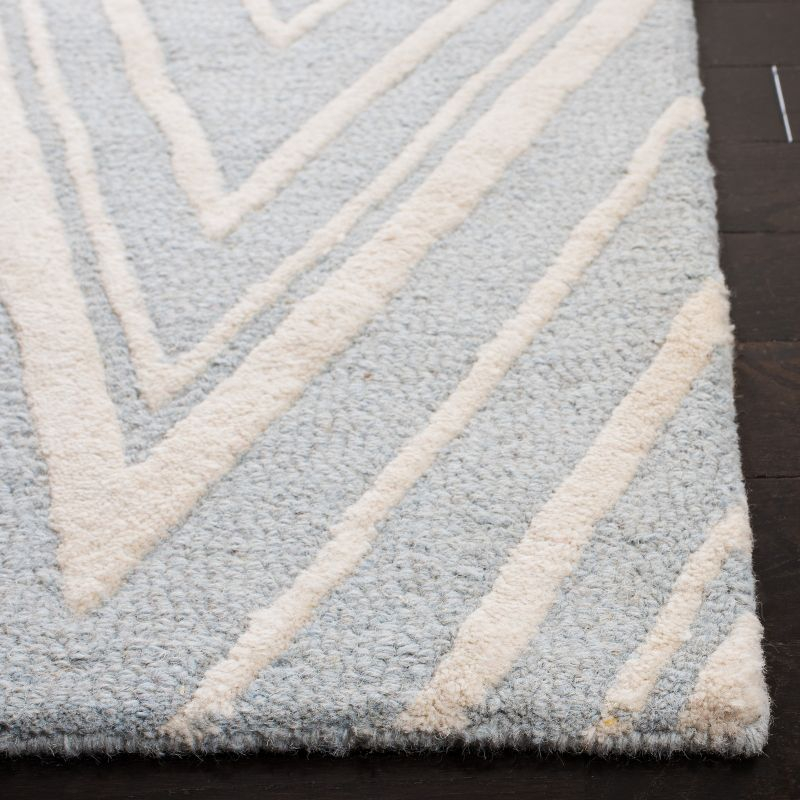 Cambridge CAM711 Tufted Indoor Area Rug - Grey/Ivory - 8'x8' - Safavieh