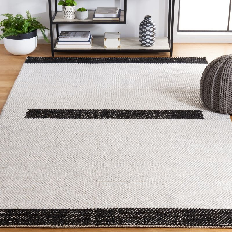 Natura NAT324 Flat Weave Indoor Accent Rug - Ivory/Black - 3'x5' - Safavieh