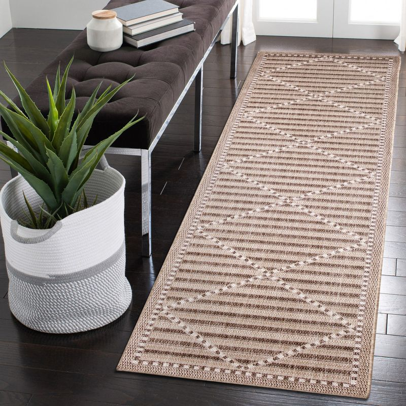 Liora Manne Malibu Checker Diamond Indoor/Outdoor Rug Neutral 1'11" x 7'6"