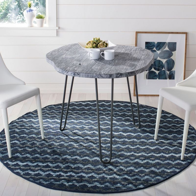 Montauk MTK120 Hand Woven Indoor Accent Rug - Navy Blue/Black - 4' Round - Safavieh