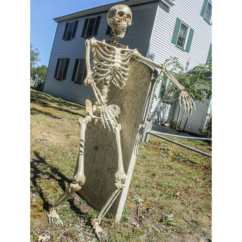 Forum Novelties 5' Posable Skeleton Party Decoration
