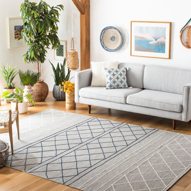 Striped Kilim STK507 Hand Woven Area Rug - Silver/Grey - 5'x8' - Safavieh.