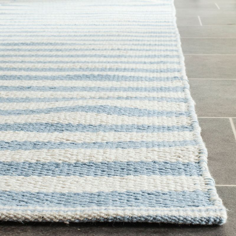 Montauk MTK715 Hand Woven Indoor Area Rug - Ivory/Light Blue - 5'x7' - Safavieh