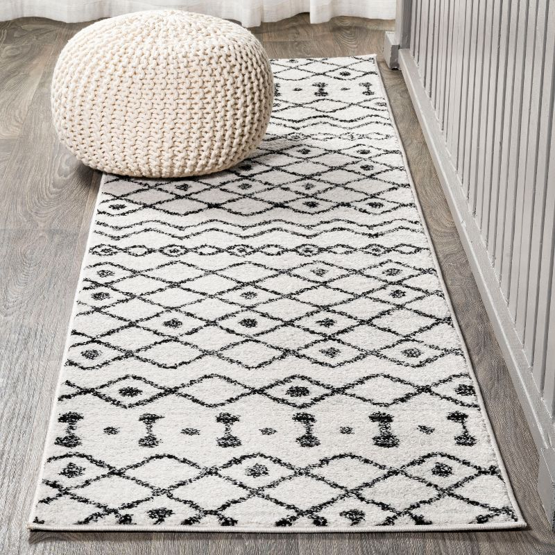 2'x8' Aksil Moroccan Beni Souk Runner Rug, Cream/Black - JONATHAN Y