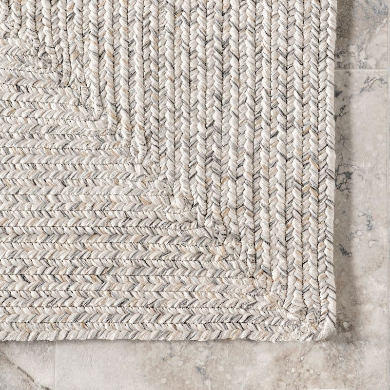 Nuloom Wynn Solid Oval 5x8 Indoor/Outdoor Area Rug for Living Room Patio Deck Front Porch Kitchen, Ivory