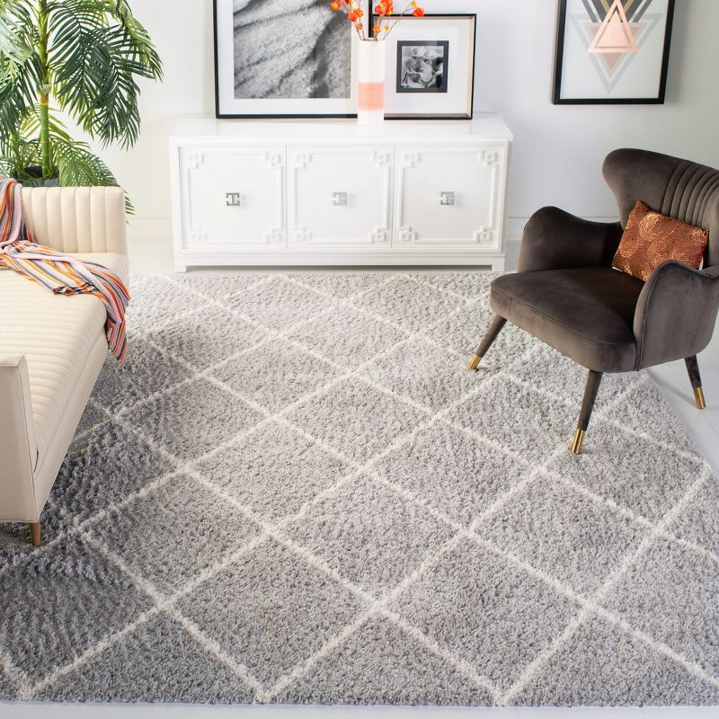 Parma Shag PMA515 Power Loomed Indoor Area Rug - 8'x10' - Grey/Cream - Safavieh
