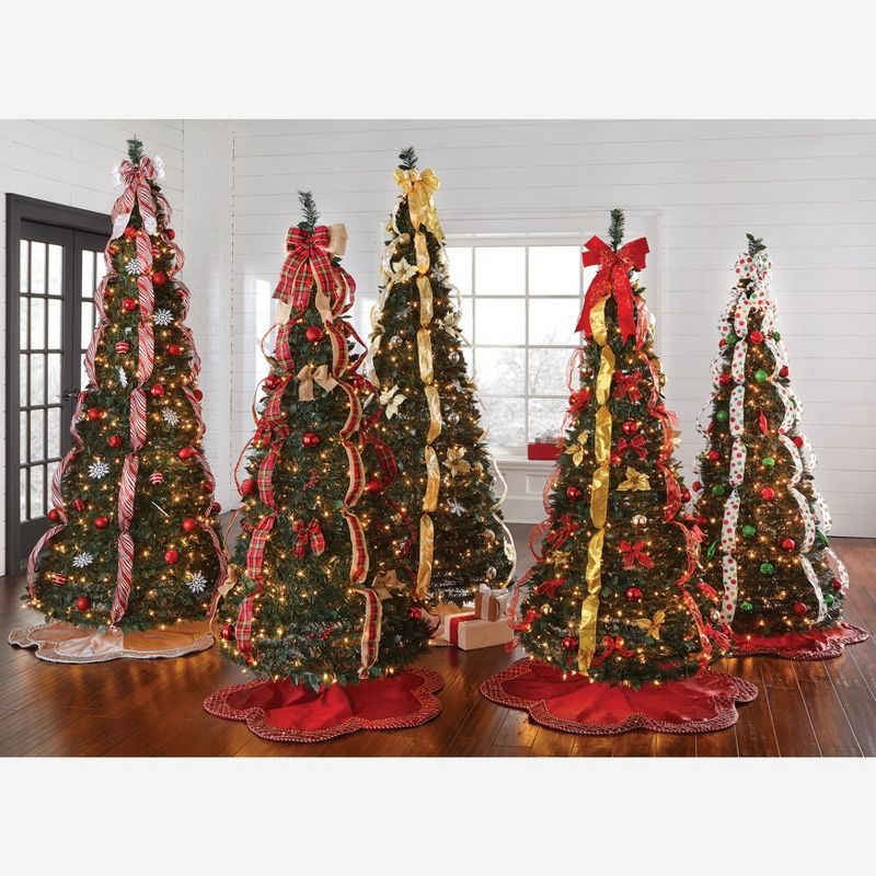 BrylaneHome Scallop Edge Border Christmas Tree Skirt - Red