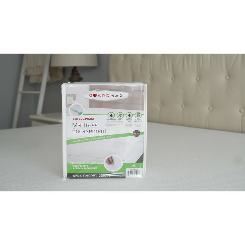 Guardmax - Bed Bug Proof Mattress Protector - Zippered Style - Light Blue - 24" x 38" x 3" (Portacrib)