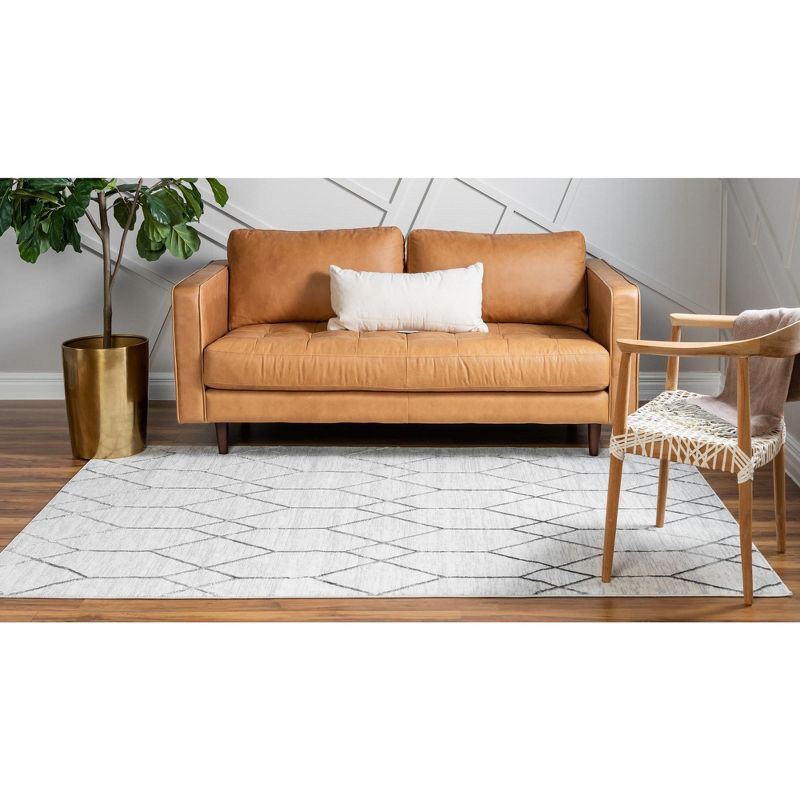 Unique Loom 8' 0 x 10' 0 White Matrix Trellis Deco Area Rug