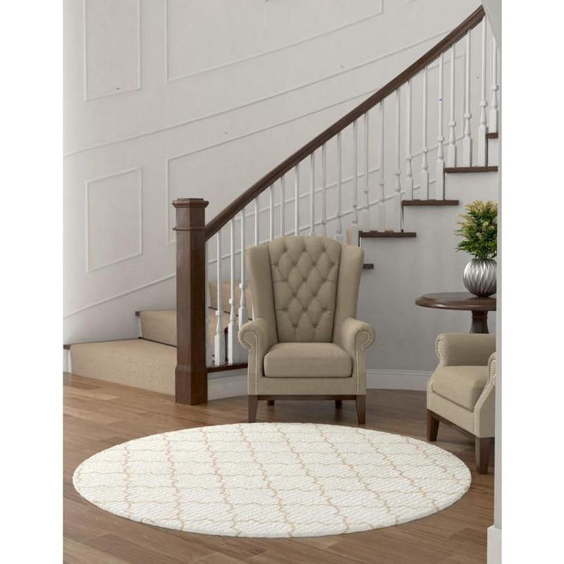 Jill Zarin Uptown Collection Area Rug - Lincoln Center (5' 3" Round White/Beige)