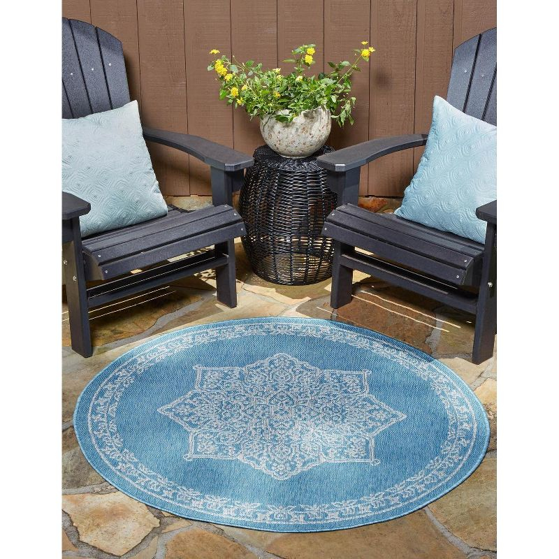Unique Loom 4' 1 x 4' 1 Round Indoor/Outdoor Traditional Light Aqua Area Rug