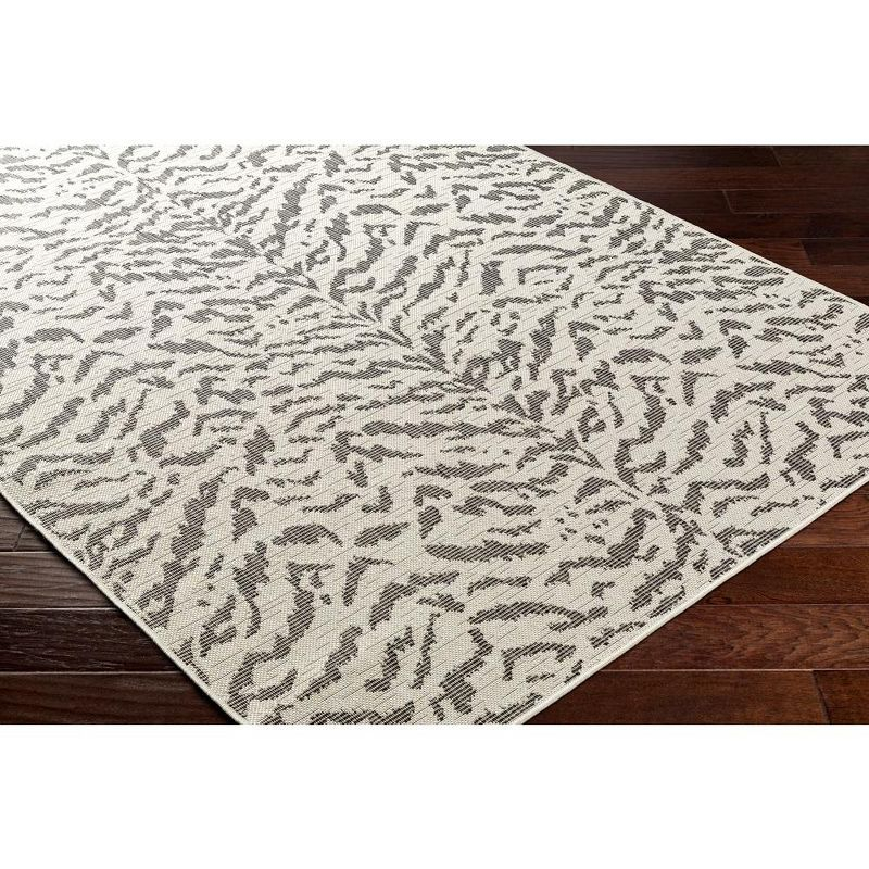 Livabliss Ravello 5'3"x7' Rectangle Woven Indoor and Outdoor Area Rugs Black/Beige