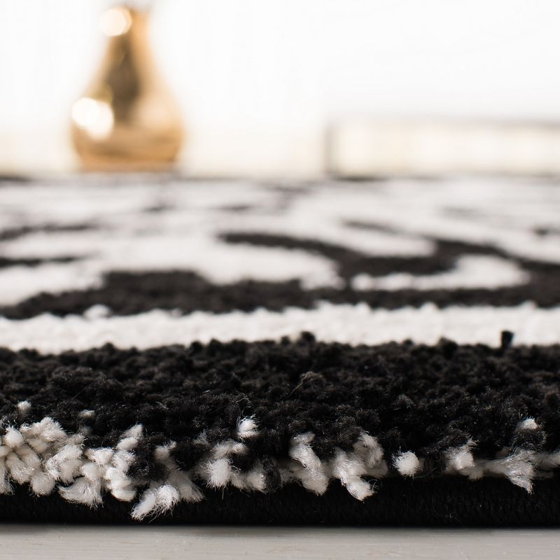 Florida Shag SG452 Power Loomed Indoor Runner Rug - Ivory/Black - 2'3"x11' - Safavieh.