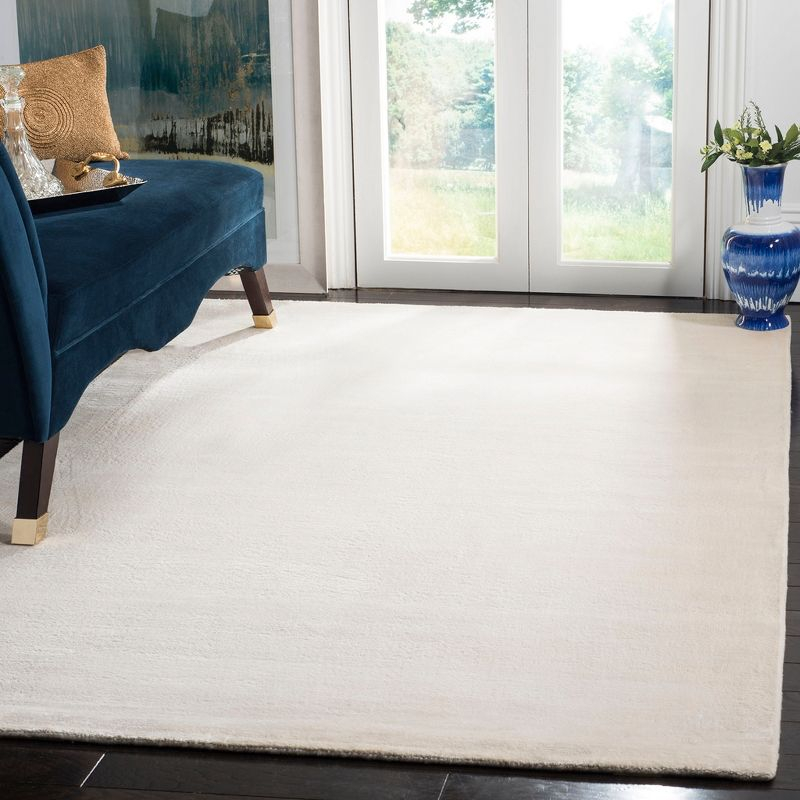 Mirage MIR344 Hand Loomed Indoor Area Rug - White - 5'x8' - Safavieh