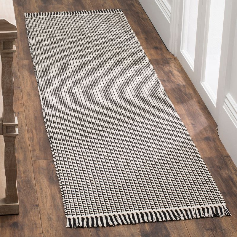 Montauk MTK340 Hand Woven Indoor Runner Rug - Ivory/Black - 2'3"x14' - Safavieh
