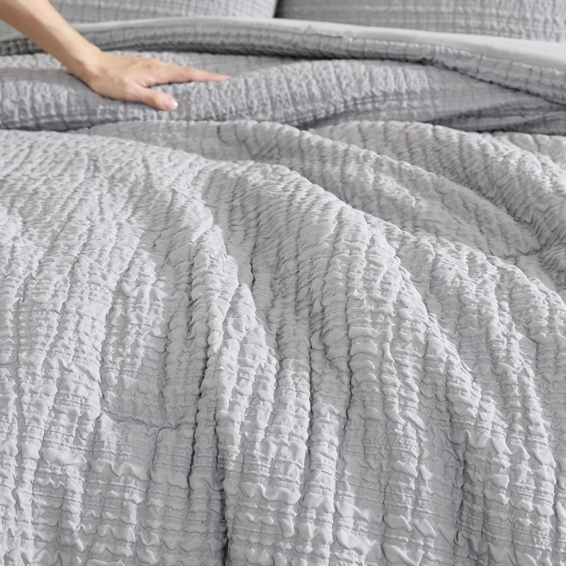 Kenneth Cole Serenity Wavy Lines Grey 3 Piece Comforter Set- Full/Queen
