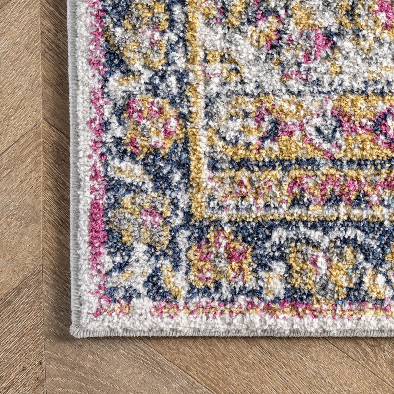 Nuloom Tabitha Oriental/Persian 4x6 Area Rug for Living Room Bedroom Dining Room Kitchen, Pink/Ivory