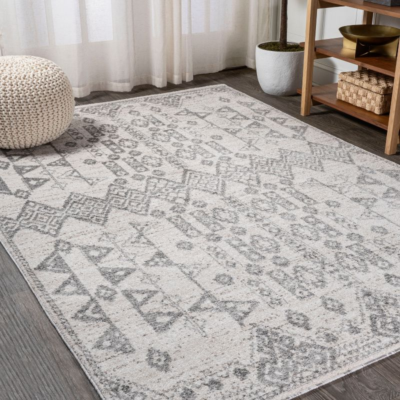 4'x6' Idris  Diamond Geometric Area Rug, Gray/Beige - JONATHAN Y