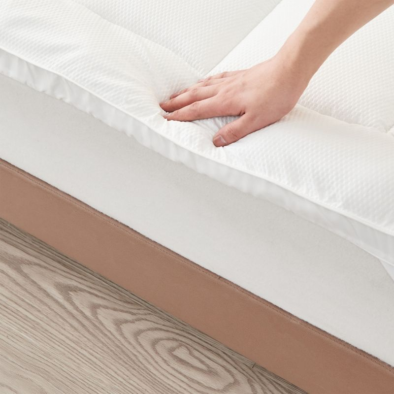 Ultra-Soft Down Alternative 2 Inch Mattress Topper - Great Bay Home (Twin XL, White)